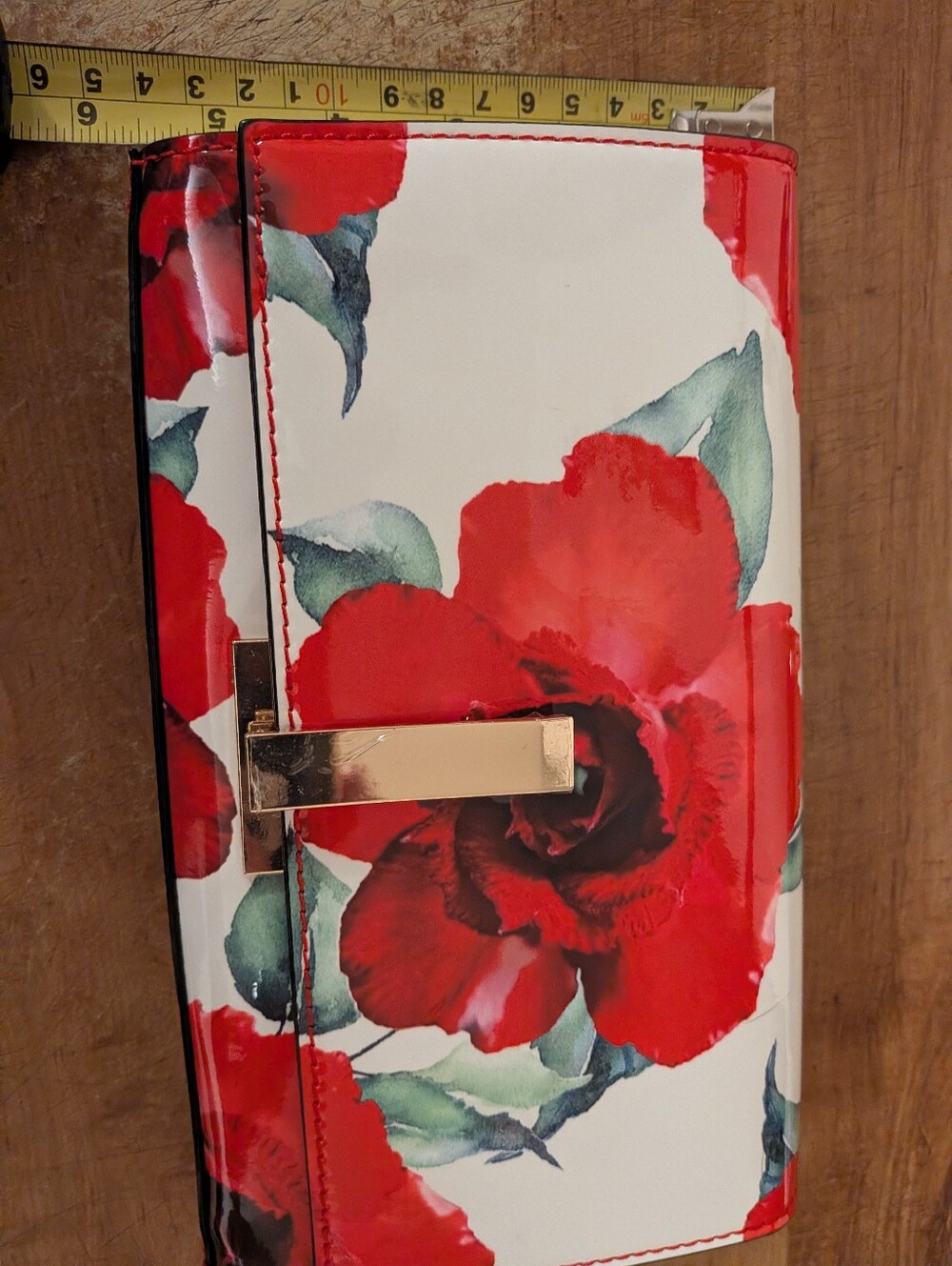 ALDO NEW Red Floral Clutch Wallet with Gold-Tone Accent - Picture 4 of 6